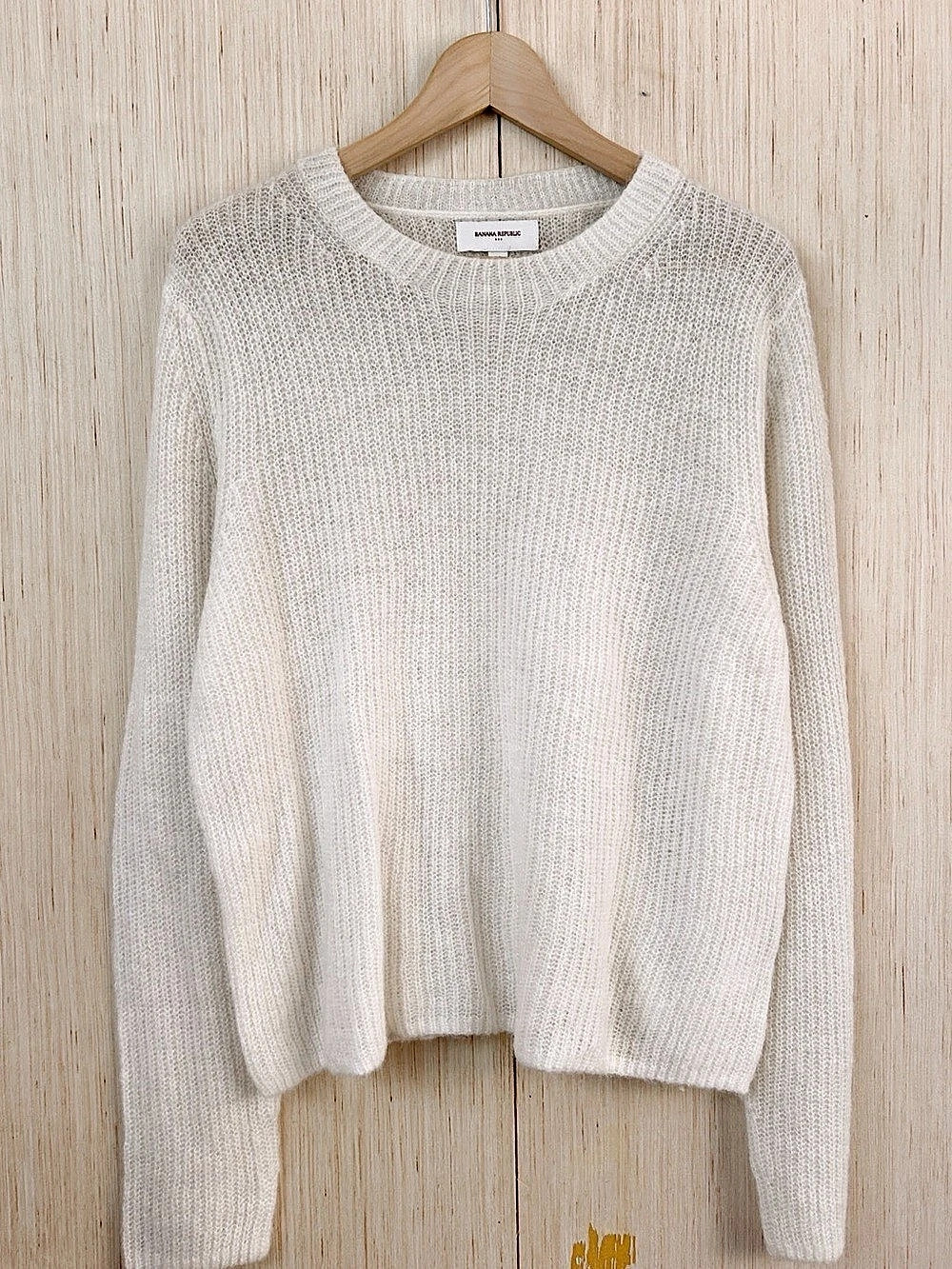 Banana Republic Crew Neck Sweater Cream Medium Like New